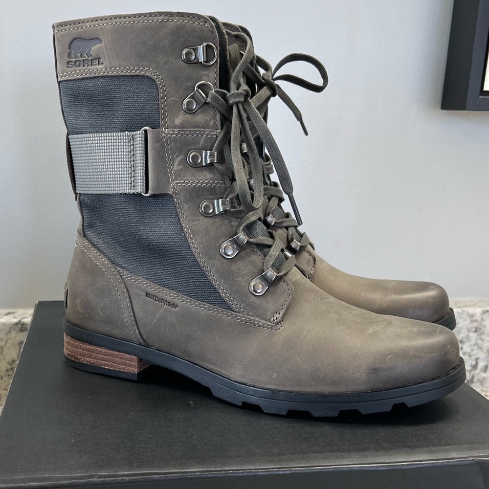 NWT Sorel Emelie Conquest Boots Sorel - quarry (greenish/grey) Size 9